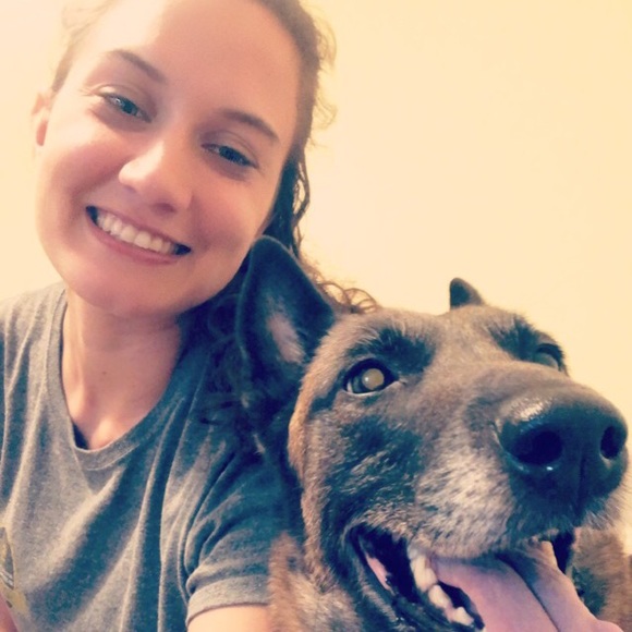 Meet your Posher- Michaela! - Picture 3 of 3